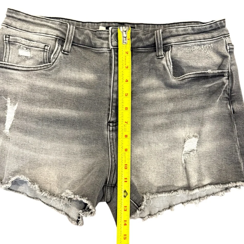 Kut from the Kloth Jane High Rise Gray Wash Jean Shorts Frayed Distressed 12 - Picture 7 of 8